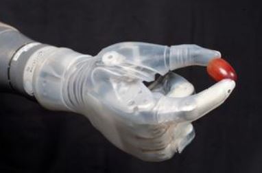 Luke Arm, la extremidad robótica que ayuda a personas mutilada